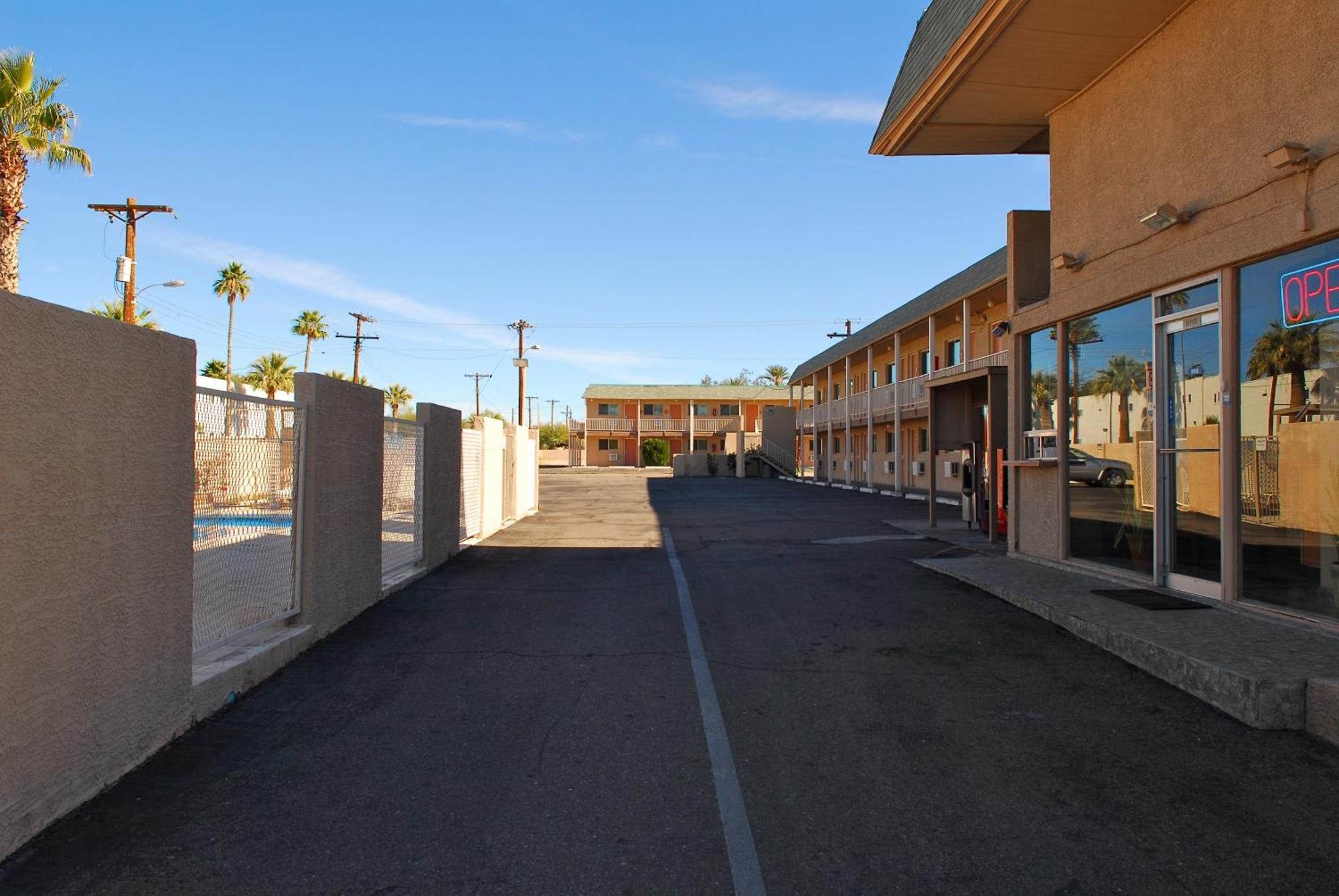 Stone Inn Extended Stay U Of A Тусон Экстерьер фото