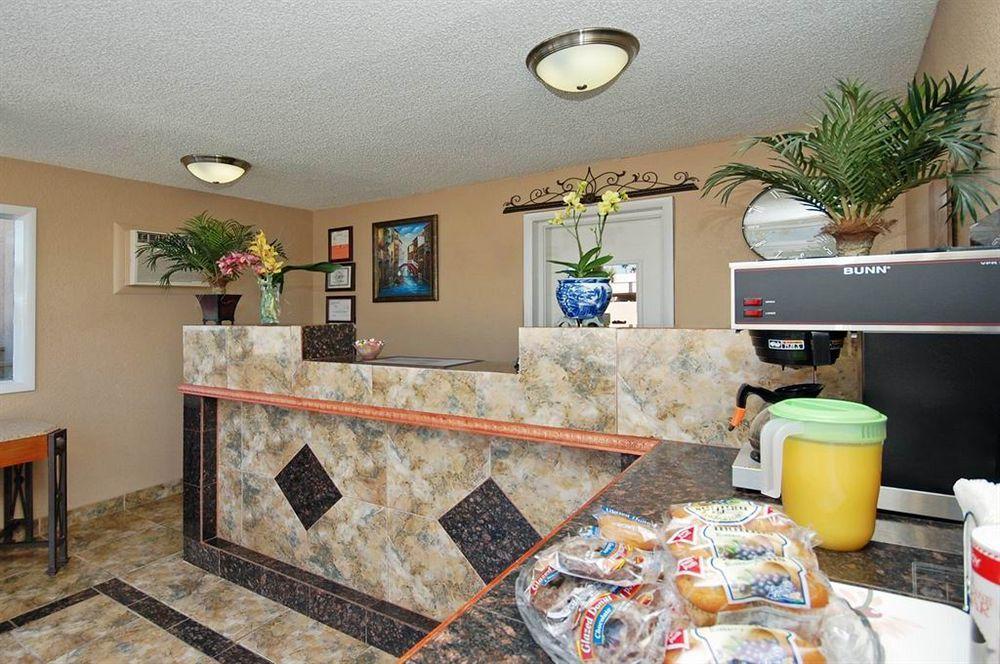 Stone Inn Extended Stay U Of A Тусон Экстерьер фото